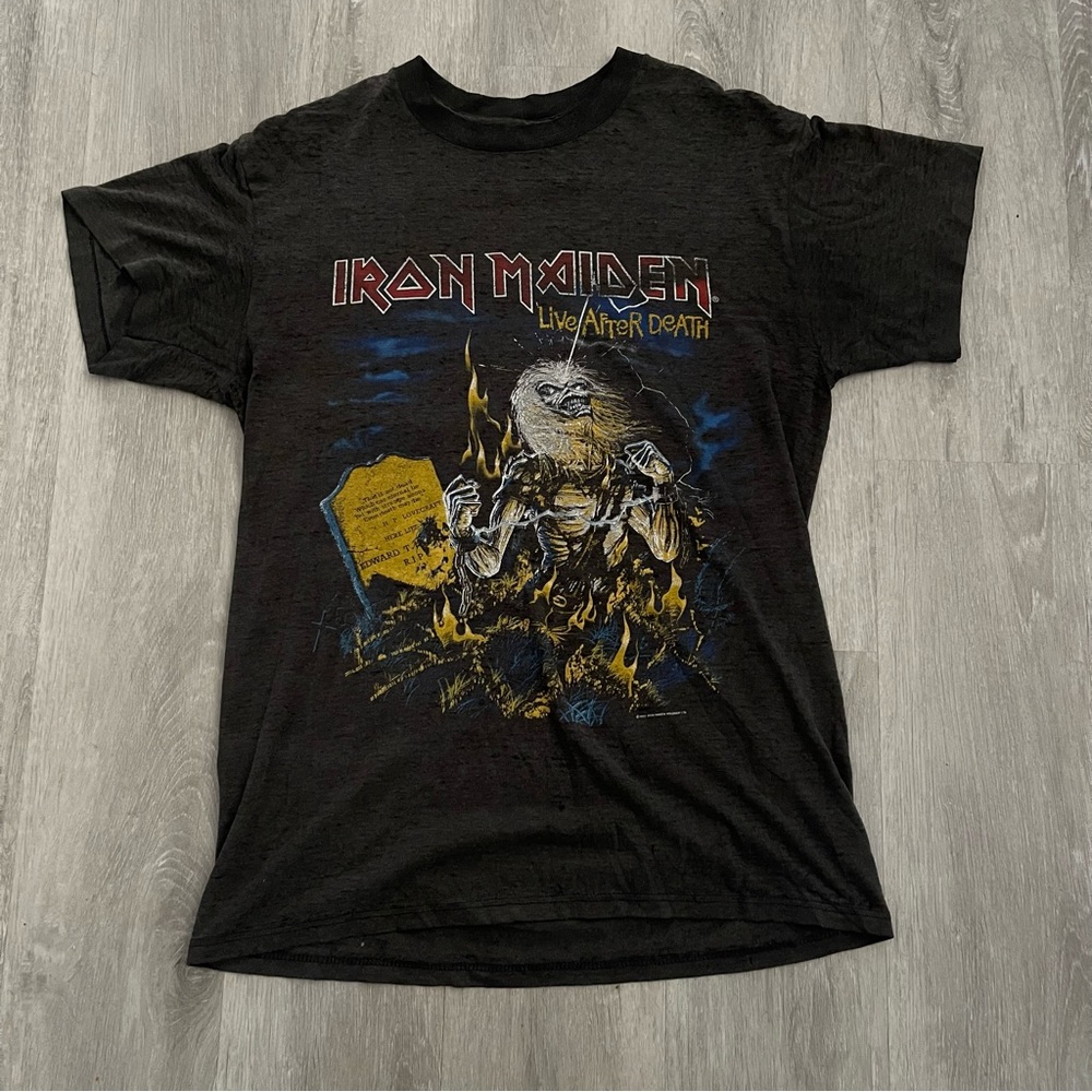 RARE Vintage 1985 Iron Maiden Live After Death Band Tour Shirt Distressed medium - Picture 1 of 9